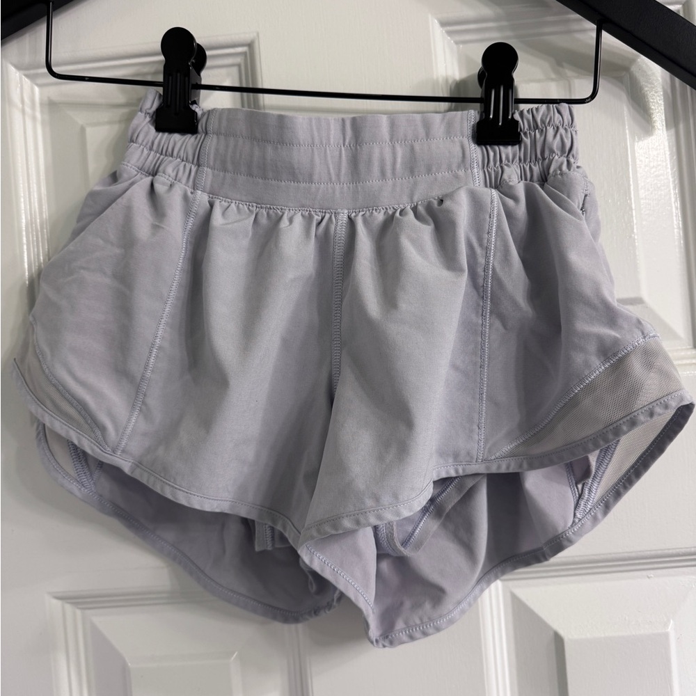 Lululemon Hotty Hot Light purple lilac 2.5” Shorts